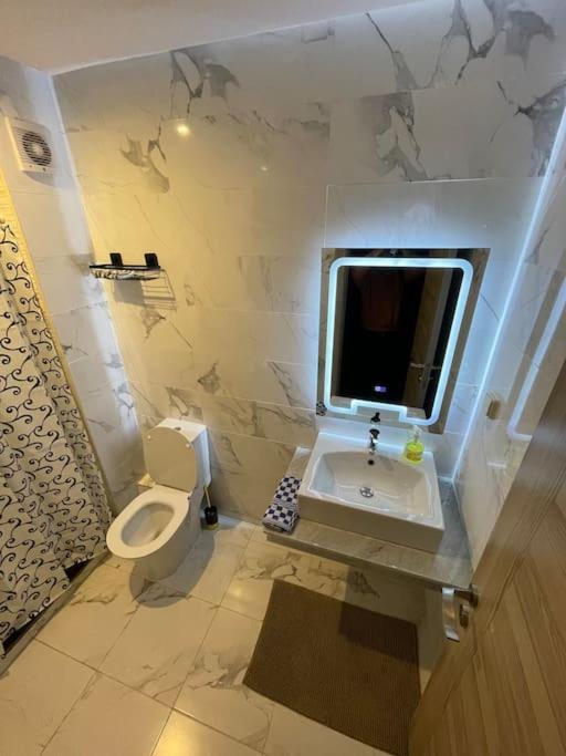 Experience De Luxe Ultime / Parking / Restaurant / Cafe / Carrefour Apartment Oujda Bagian luar foto
